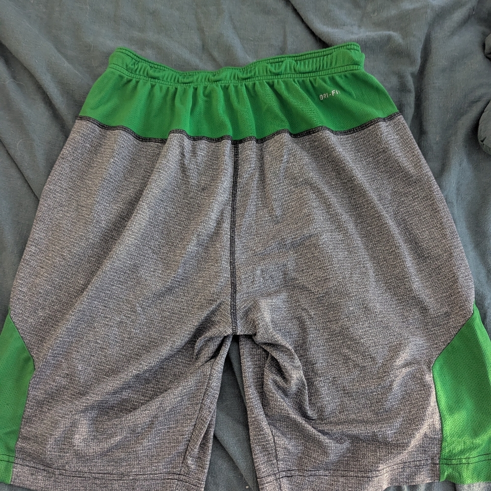 Shorts - Picture 2 of 3